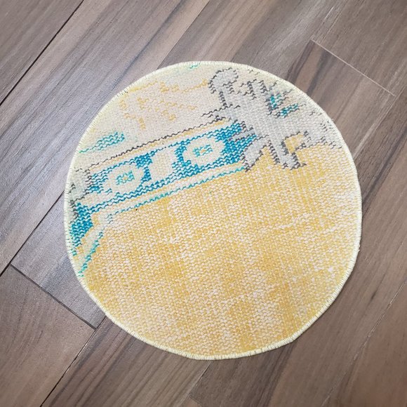 028 - LIV & LANA - Picture 6 of 7